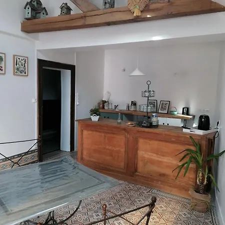 La Clepsydre فندق مبيت وإفطار 3*